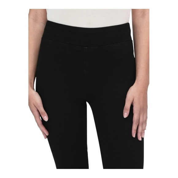 Frame Pull On The Jetset Skinny Crop
in Sheen Noir NWOT - Picture 8 of 10